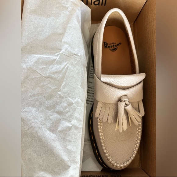 NIB Dr. Marten Adrian Women's Virginia Leather Tassel Loafer - Picture 6 of 7